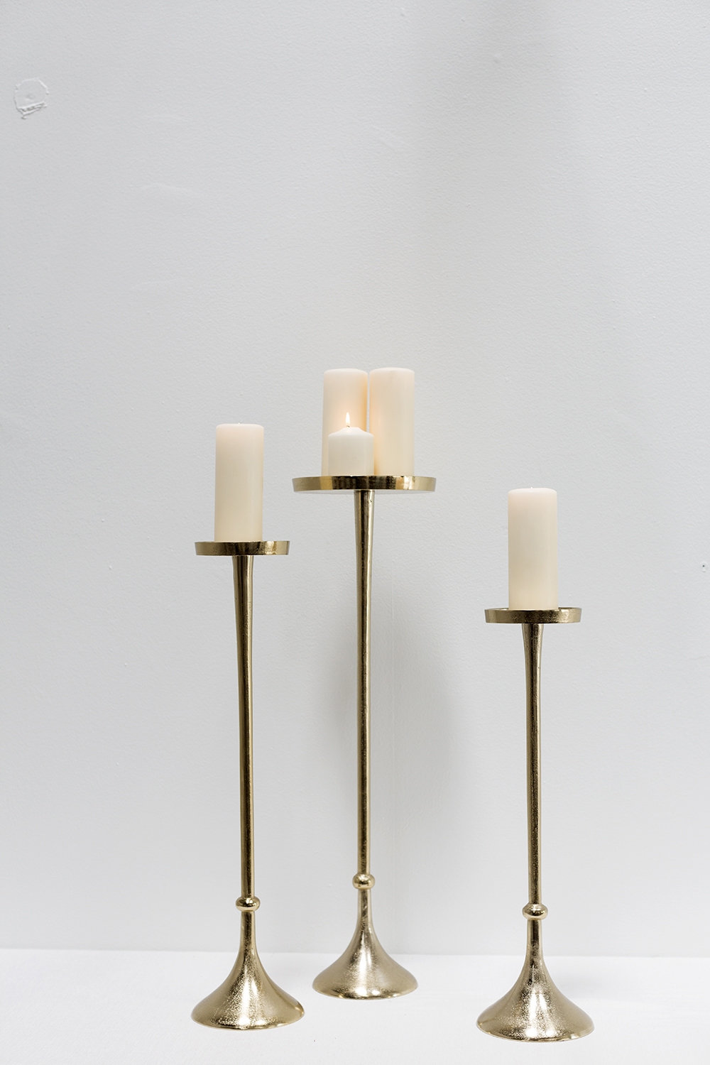 Divine Lifestyle Candle Holders Set Three Ultra Tall Slim Gold Aluminum Simple Moss Manor AD72781 00 2  