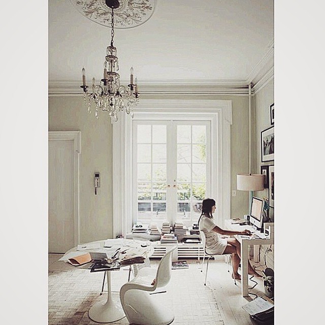 White Room Spotlight: Tulip Dining Table