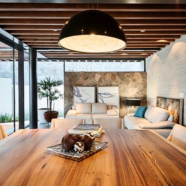 Retro Style: Black Pendant Light