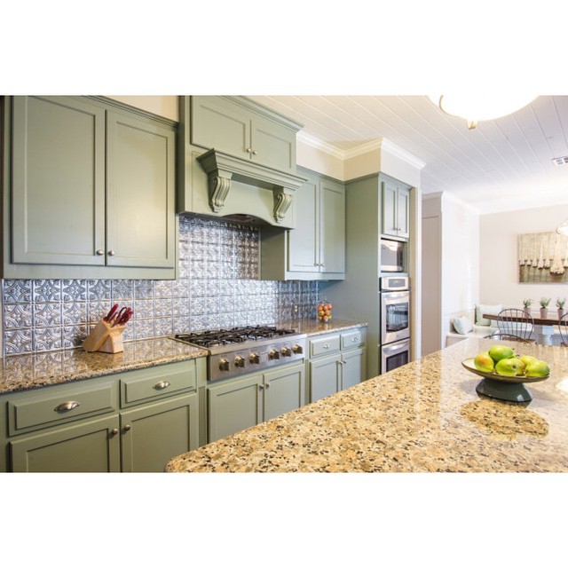 Color Me Wonderful: Kitchen Edition