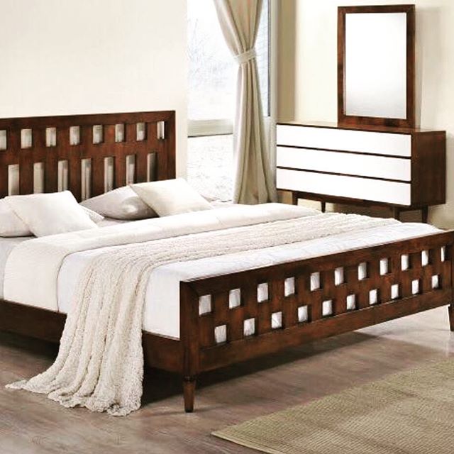 Sleepy Sundays: LA Queen Bed
