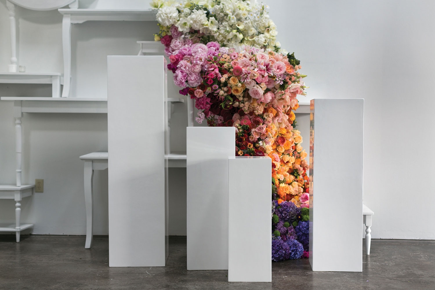 Blanc Column Collection