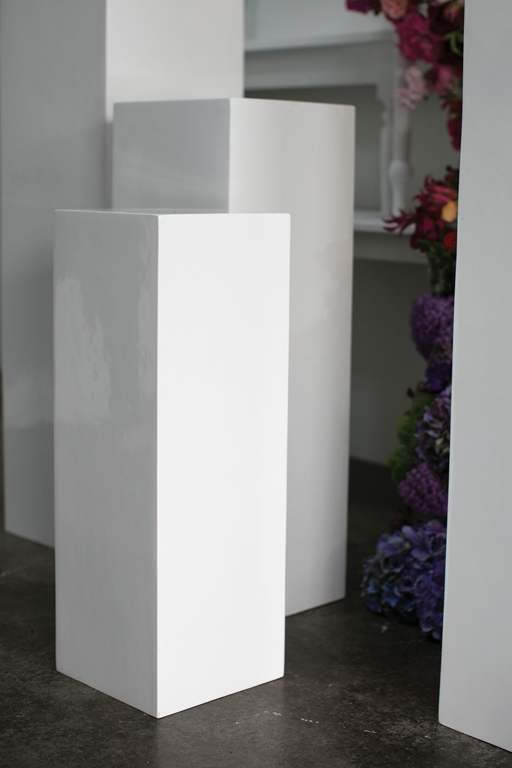 Blanc Column Lifestyle