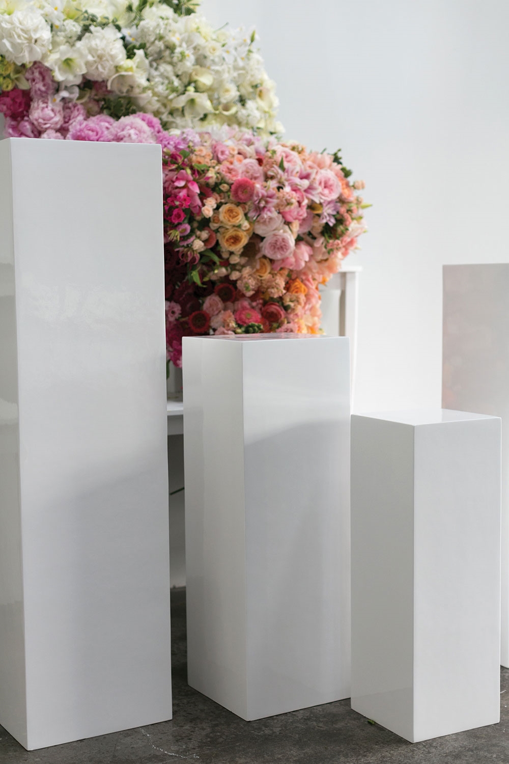 Blanc Column Lifestyle