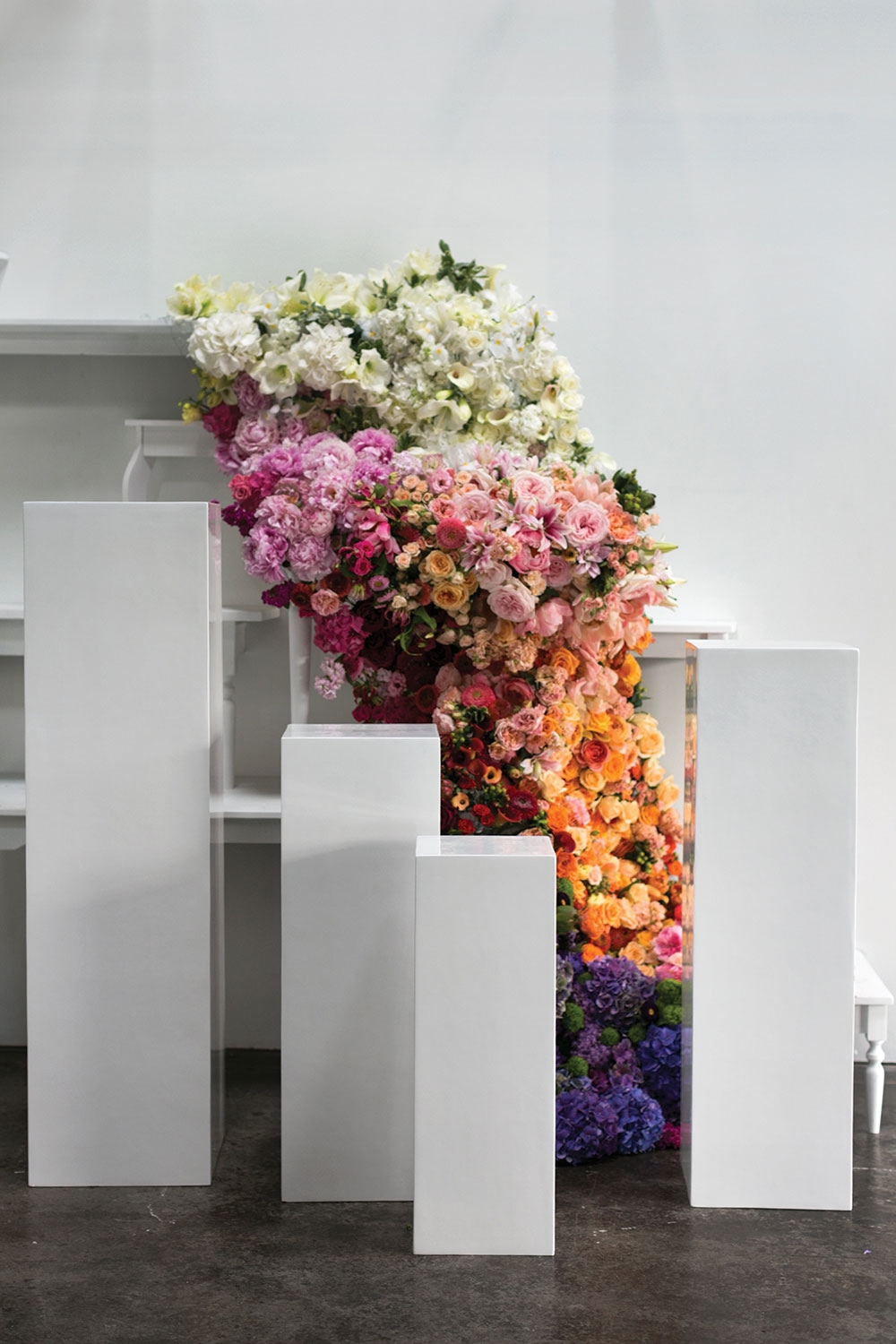 Blanc Column Lifestyle