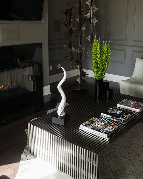 White Horn Sculpture - Image 5