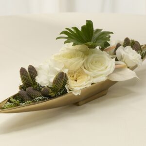 dover-boat-tray-lifestyle-moss-manor-AD72900-40_2_.jpg
