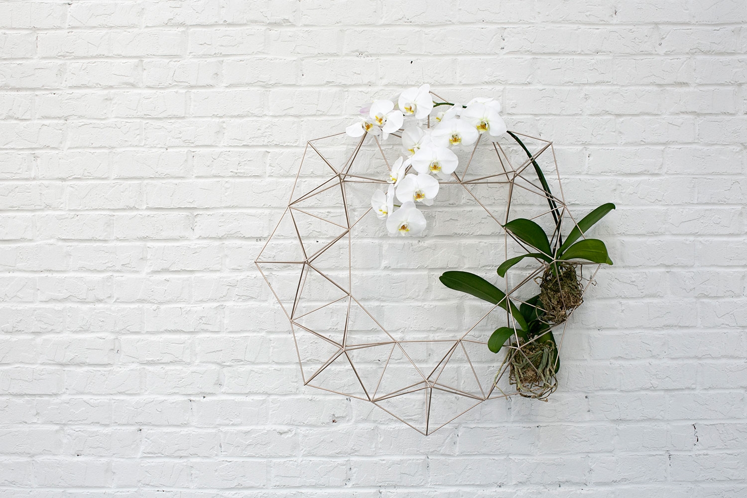 Geo Wire Wreath - Image 2