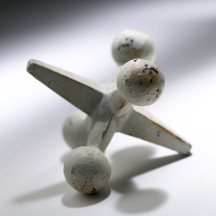 White Jack Table Sculpture - Image 2