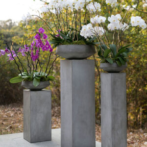 newport-modern-square-concrete-column-moss-manor-AD96006-75_2_web.jpg