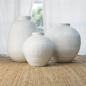santorini-oversized-white-urn-vase-planter-collection-moss-manor-AD98290.00-lifestyle.jpg